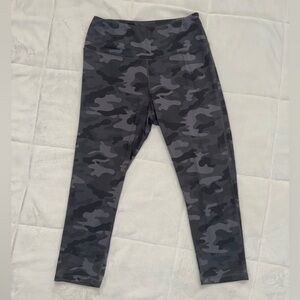 Danskin Gray Camouflage Leggings